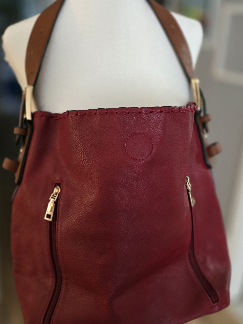 Jen & Co Rectangle Bucket Bag Leather Shoulder Bag in Burgundy with Brown Strap